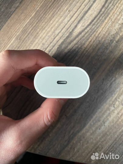 Оригинальный блок на iPhone