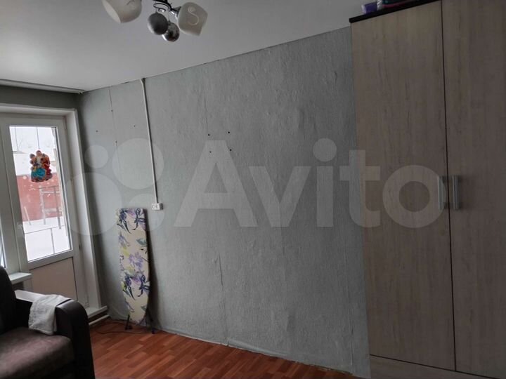 2-к. квартира, 48 м², 1/3 эт.