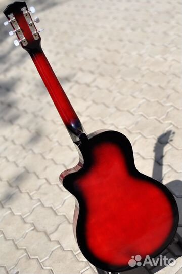 Гитара акустика с вырезом