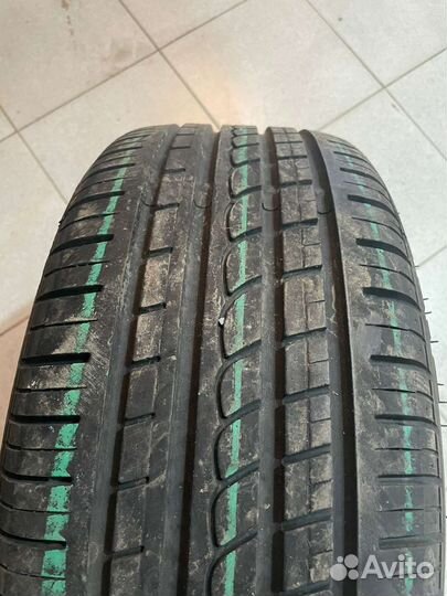 Pirelli P Zero Rosso 205/50 R17