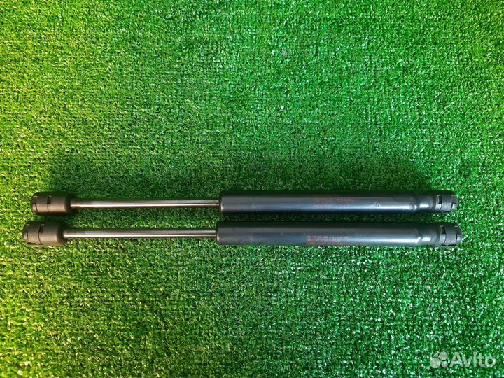 Амортизатор крышки багажника (комплект) Mitsubishi