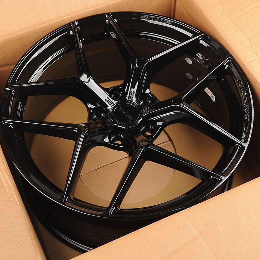 Диски завода Makstton для Audi, VW, Mercedes Makstton FF-FK07 8x18/5x112 D66.56 ET40 Black/B1 литой