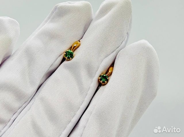 Серьги с синтетическим камнем Золото