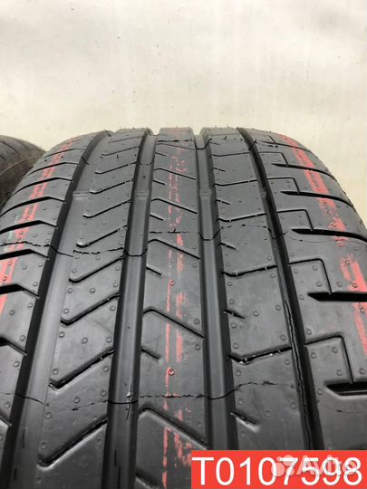 Pirelli P Zero PZ4 255/35 R22 99Y