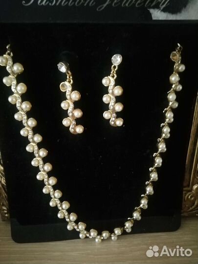 Бижутерия серьги и колье