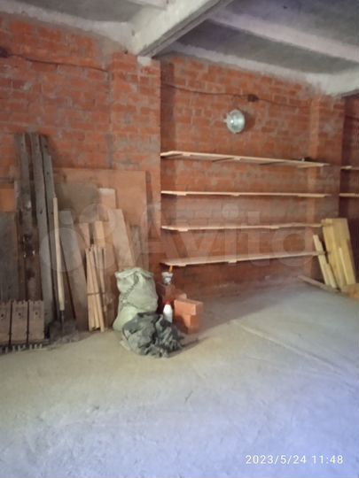 Гараж, > 30 м²