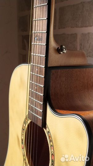 Акустическая гитара