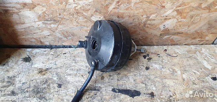 Усилитель тормозов вакуумный Ford Explorer 4