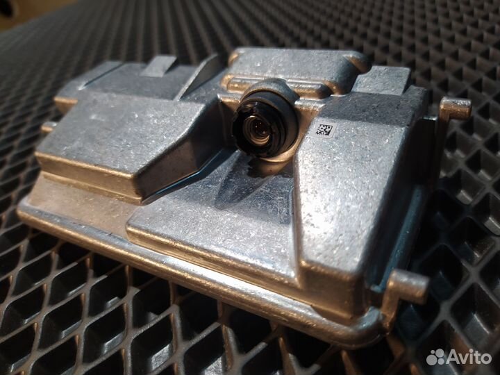 Камера переднего вида Porsche Macan