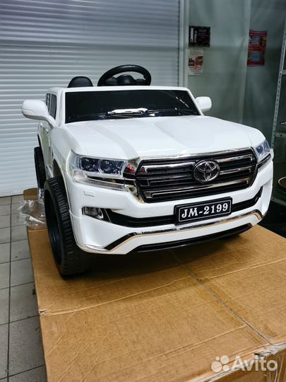 Детский электромобиль