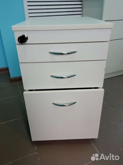 Тумба выкатна