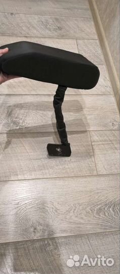 Подлокотник в авто