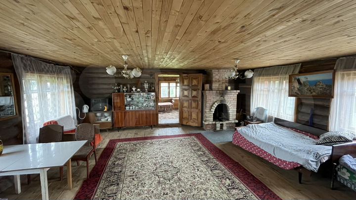 Дом 196 м² на участке 20 сот.