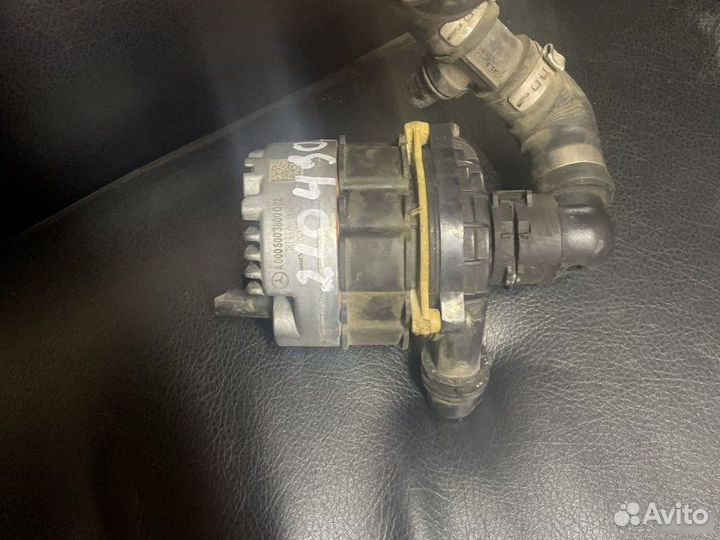 Насос системы охлаждения Mercedes-Benz S-Класс