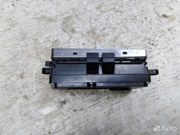 Блок управления стеклоподъемниками