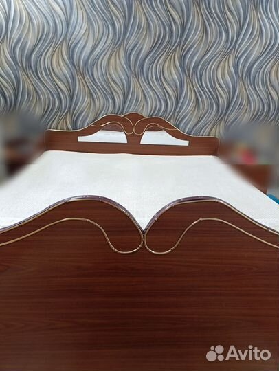 Кровать евро с матрасом