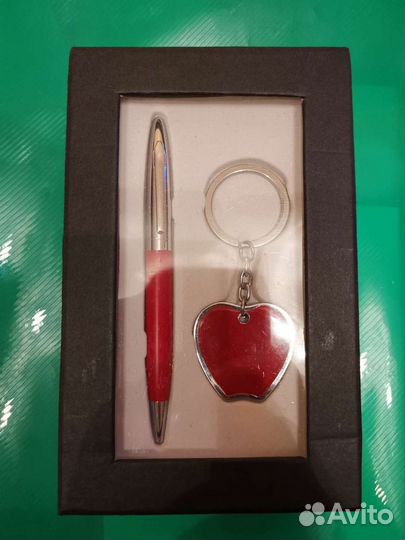 Подарочный набор. Брелок+шариковая ручка