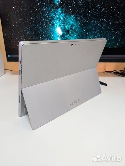 Microsoft Surface Pro 3 - 8Gb + i5 + 256Gb