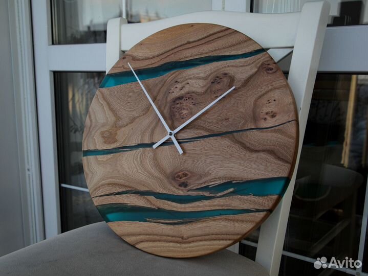 Часы из дерева, часы из смолы, часы из массива
