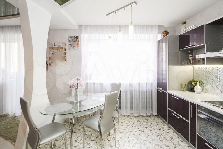 2-к. квартира, 68 м², 2/9 эт.