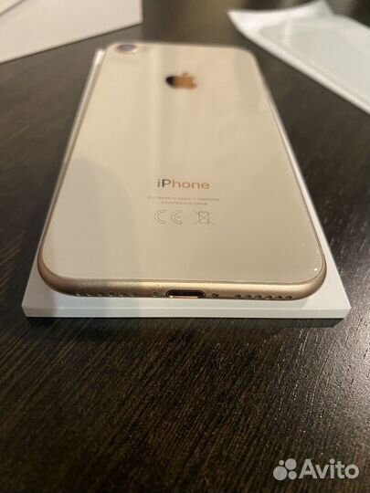 iPhone 8, 64 ГБ