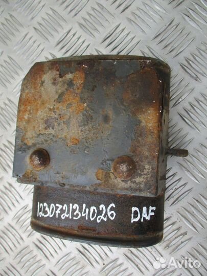 Проставка под стремянку левая DAF 1268399