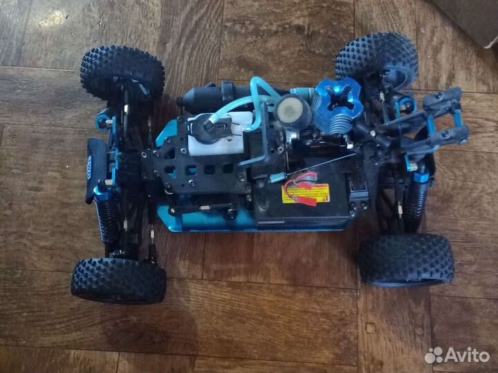 Машина на радиоуправлении с двс