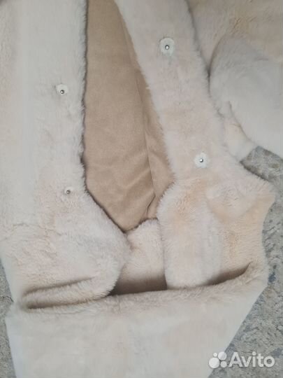 Продам женскую красивую шубу