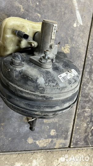 Вакуумный усилитель тормозов pasasat b5