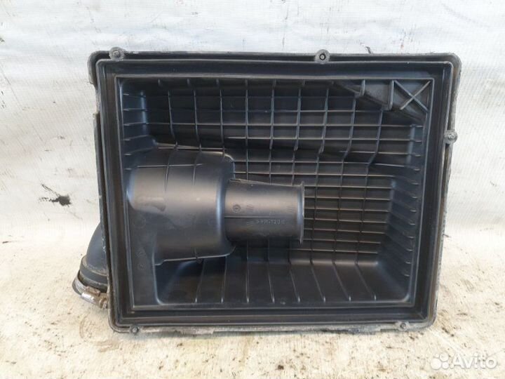 Корпус воздушного фильтра Opel Astra H Z14XEP 2008