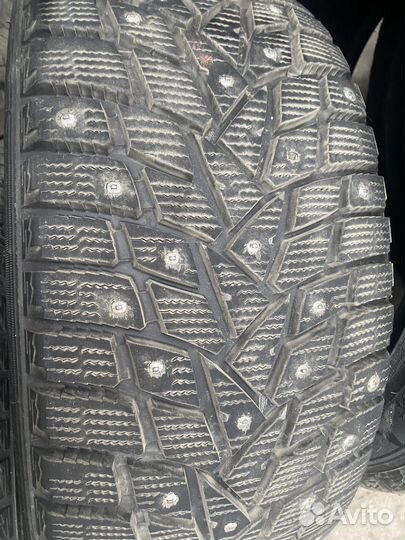 Dunlop SP Winter Ice 02 245/45 R17 99T