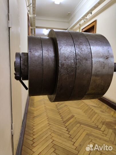 Спортивные тренажёры, скамья для жима, гриф