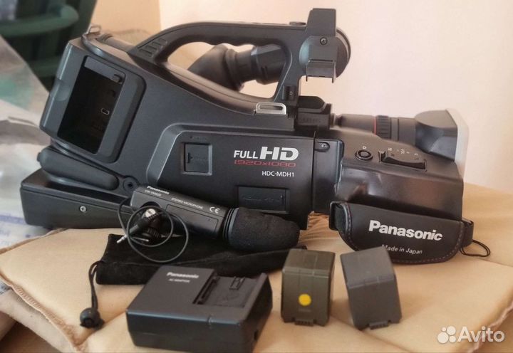Видеокамера panasonic FullHD HDC-MDH1
