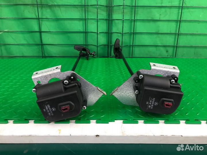 Моторчик открывания стекла задний Mercedes-Benz V