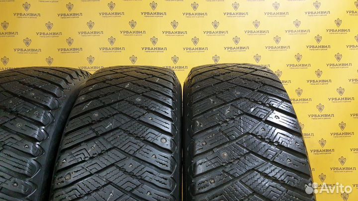 Goodyear UltraGrip Ice Arctic SUV 225/60 R18 104T
