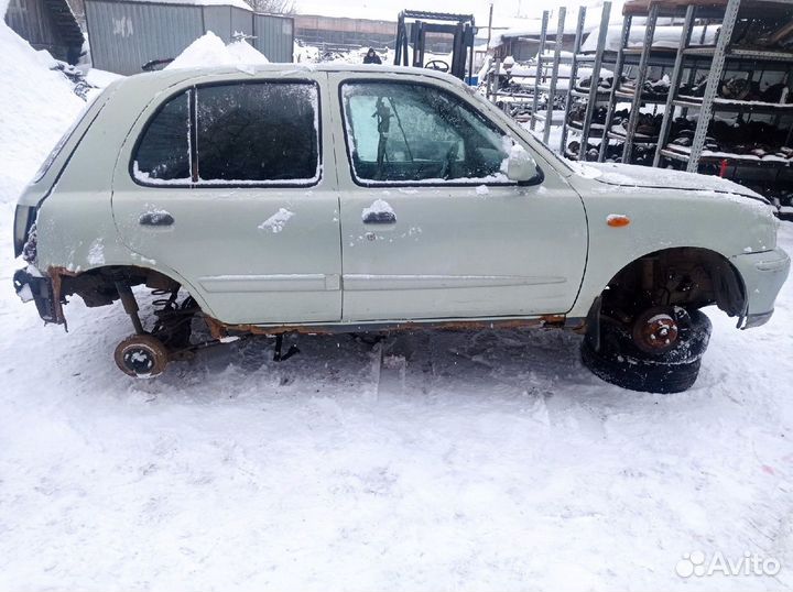 Генератор Ниссан Микра К11 2001