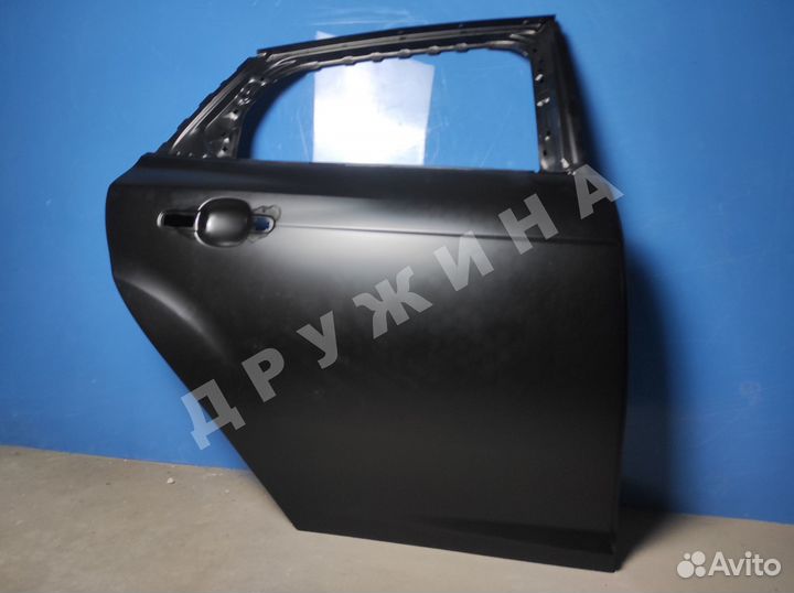Дверь правая задняя Ford Focus 3