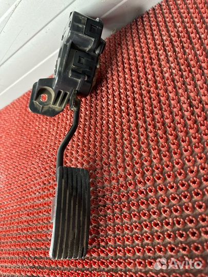 Педаль газа Mitsubishi Colt Z25A 4G19 2003