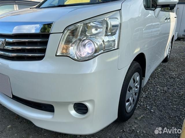 Toyota Noah 2.0 AT, 2012, 87 937 км