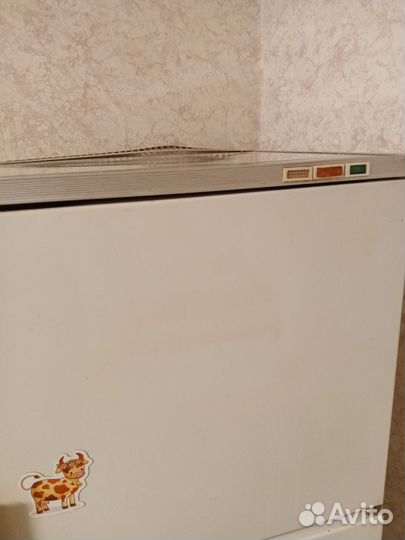 Холодильник бу бирюса