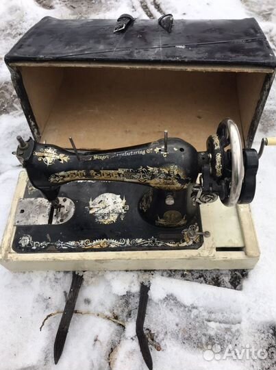 Швейная машина Singer