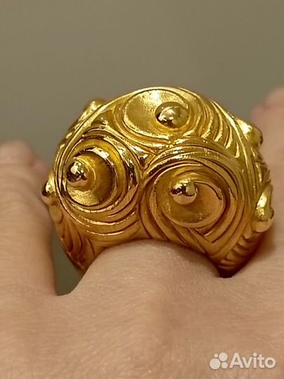 Золотое крупное кольцо 585