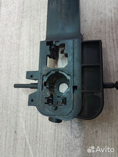 Кронштейн ручки передней левой Ford Fusion I реста