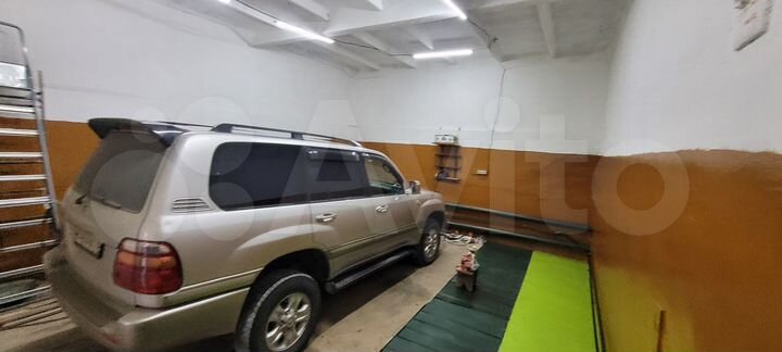 Гараж, > 30 м²