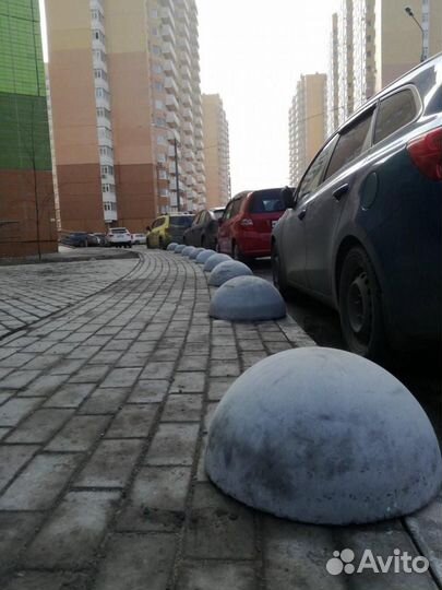 Полусферы бетонные