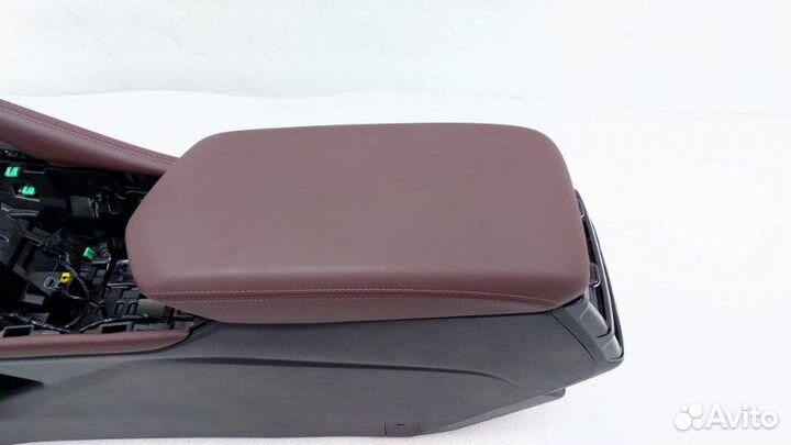 Б/У Б/У Центральная консоль Состояние отличное