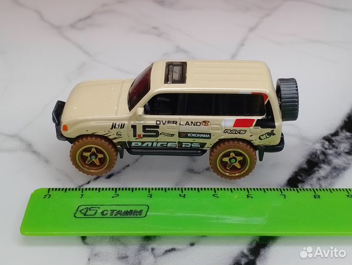HotWheels. Джип Toyota Land Cruiser 80