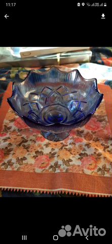 Винтажная конфетница из синего стекла