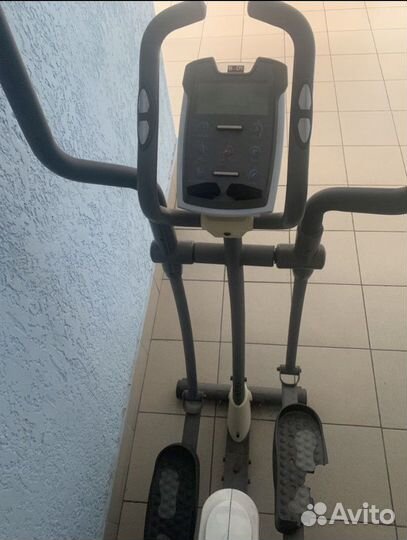 Эллиптический тренажер Body Sculpture BE-6790 G