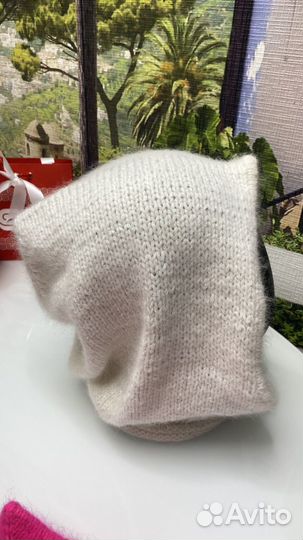 Капор женский пух норки с пайетками